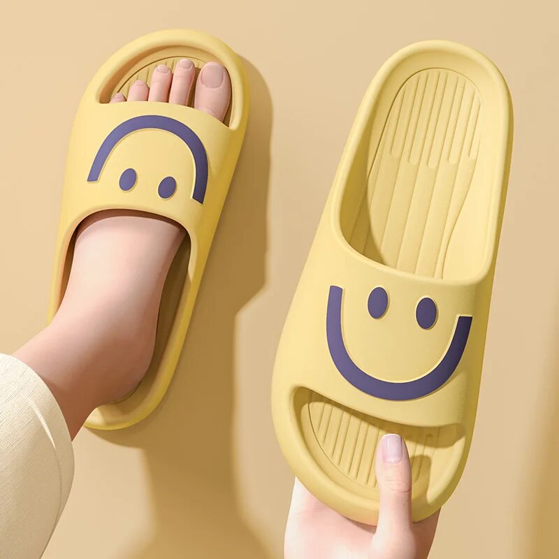 Home Bath - Smiley Face Cloud Slippers Dames Heren